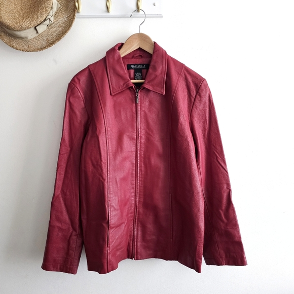 🔥 Vintage Dialogue Red Nappa Leather JacketSize LStylish Zip-Up Outerwear
